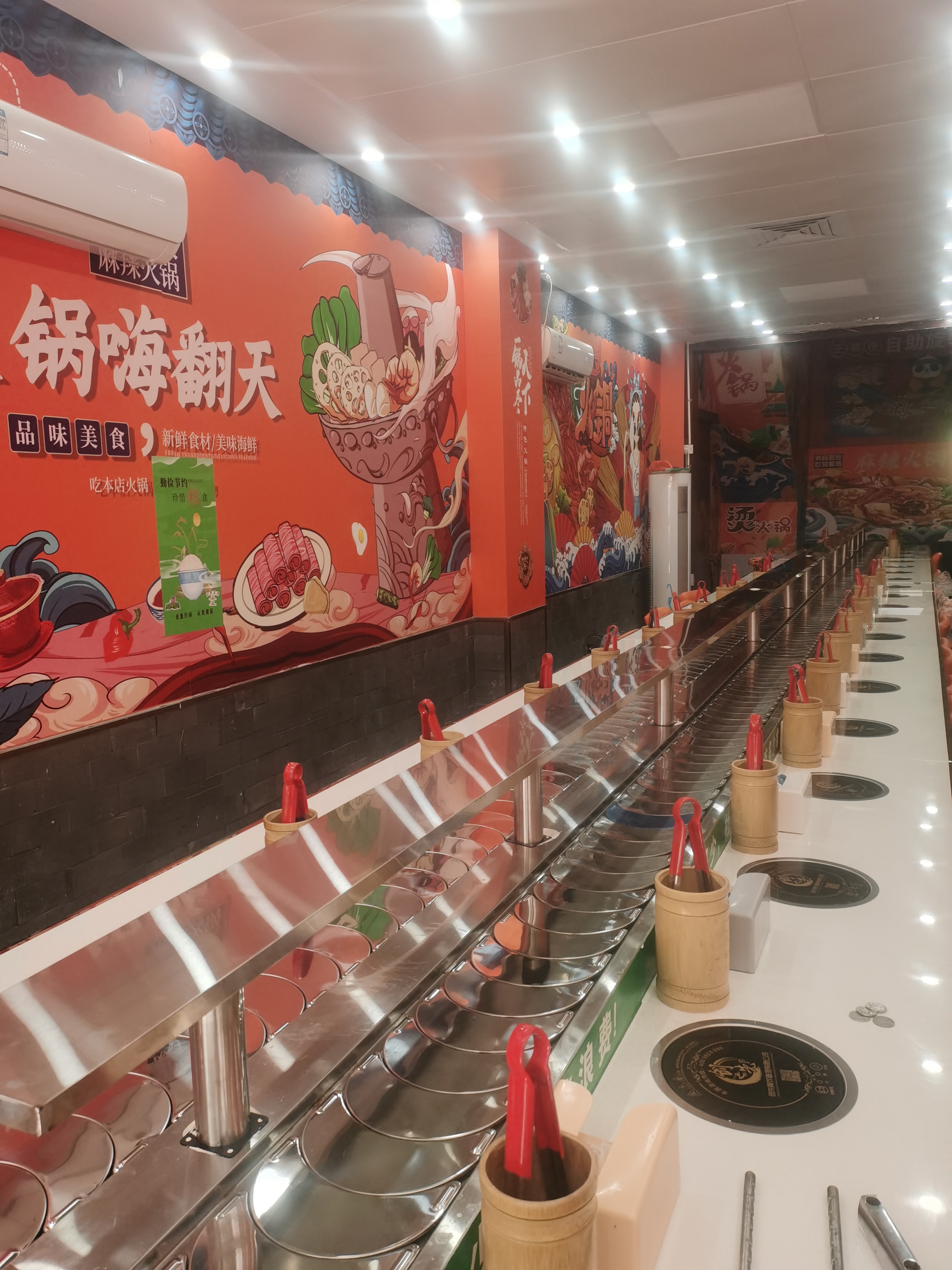 山東旋轉(zhuǎn)火鍋設(shè)備廠(chǎng)